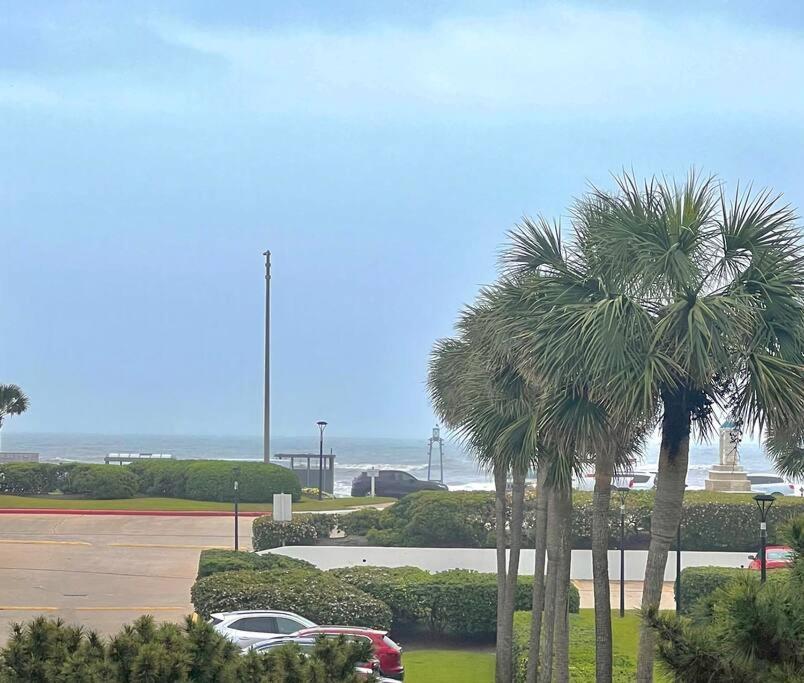 Gypsea Blu Beach Condo Steps To The Beach Galveston Eksteriør bilde