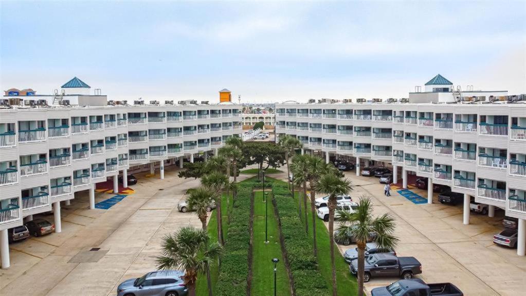 Gypsea Blu Beach Condo Steps To The Beach Galveston Eksteriør bilde